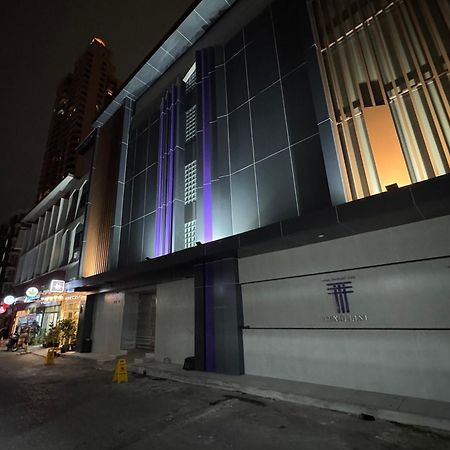 Twenty Two Place Hostel - Sukhumvit 22 Bangkok Exterior foto