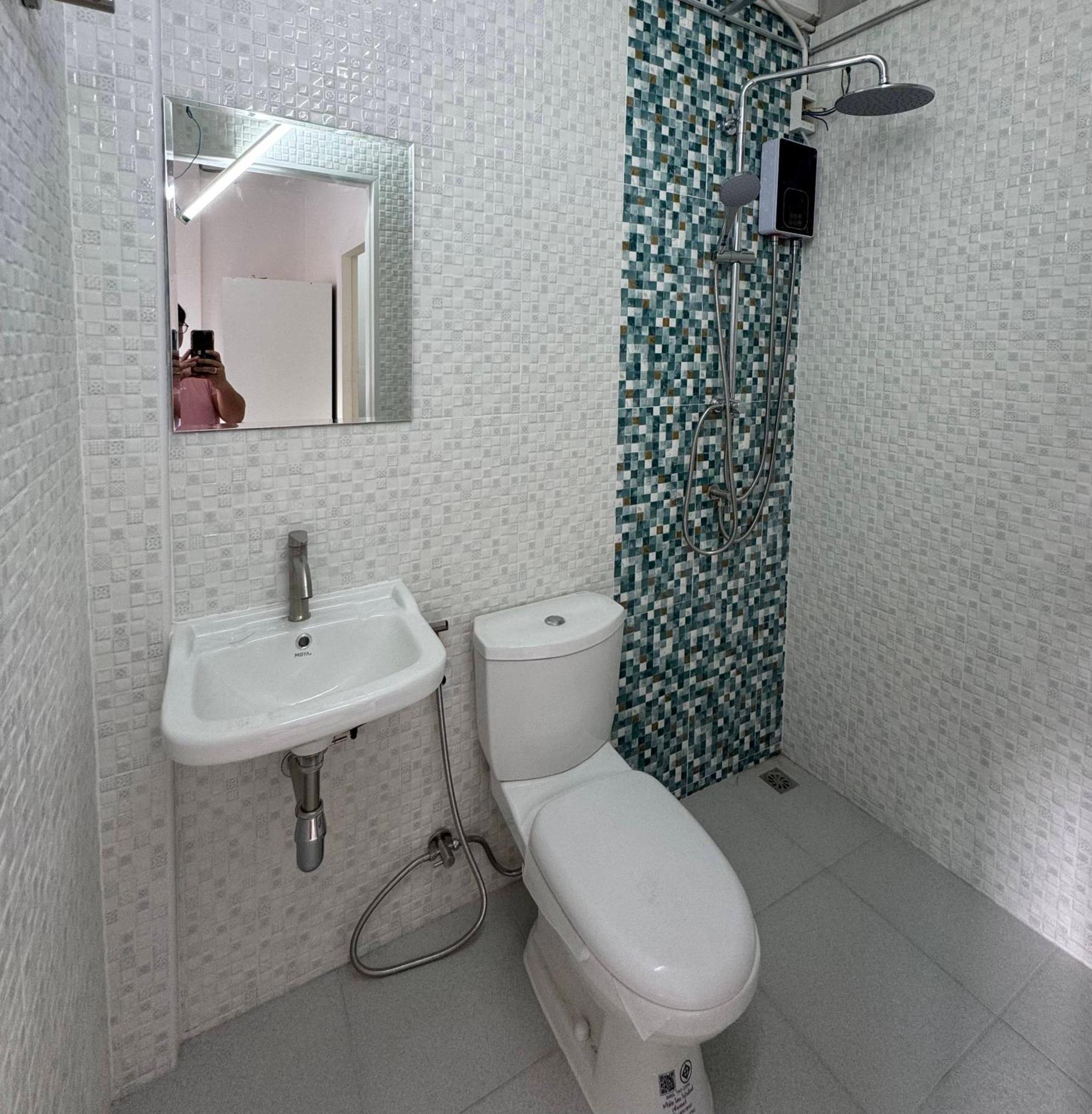 Twenty Two Place Hostel - Sukhumvit 22 Bangkok Exterior foto